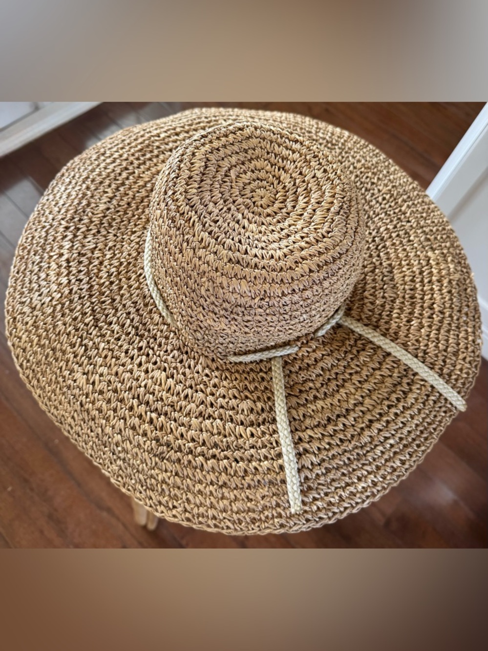 Summer Straw hat! Ready for sun, fun & glam. Travel in style arrive looking fab!
